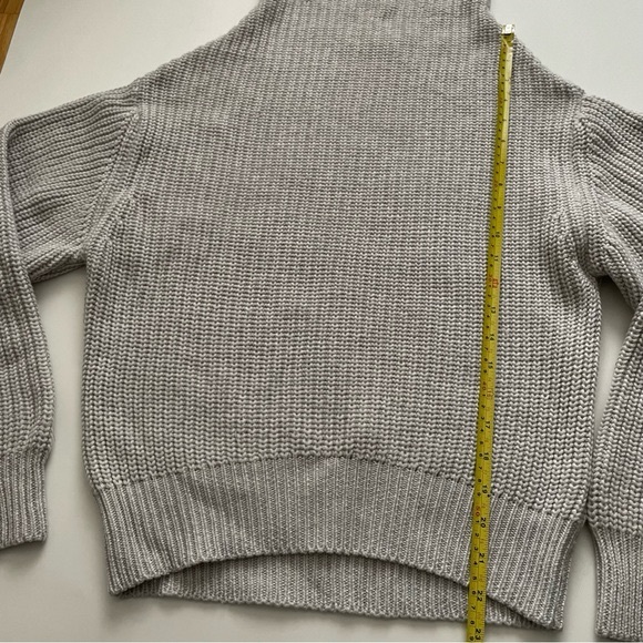 Aritzia Wilfred Montpellier Sweater in Heather Light Grey - Picture 7 of 13
